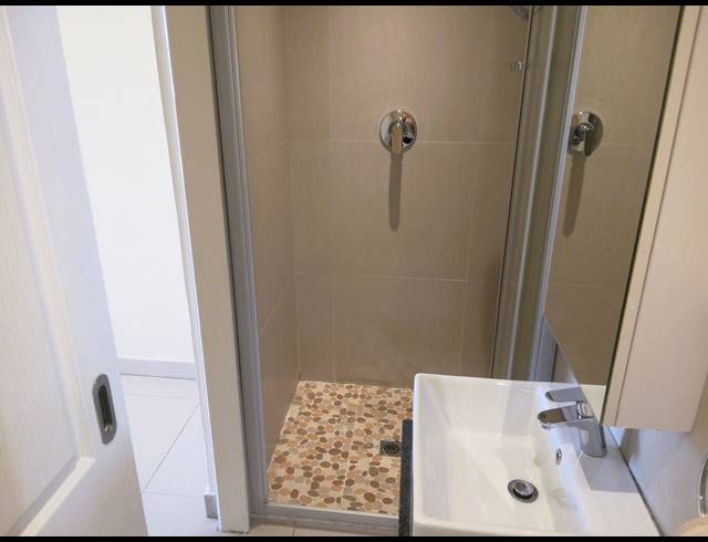 2 BEDROOM APARTMENT TO LET IN STRAND NORTH